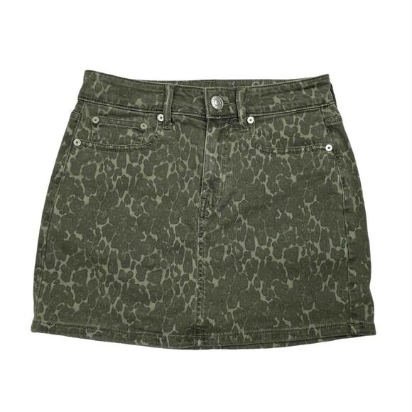 American Eagle Next Level Stretch Hi Rise Mini Skirt Camo Green - Picture 2 of 8